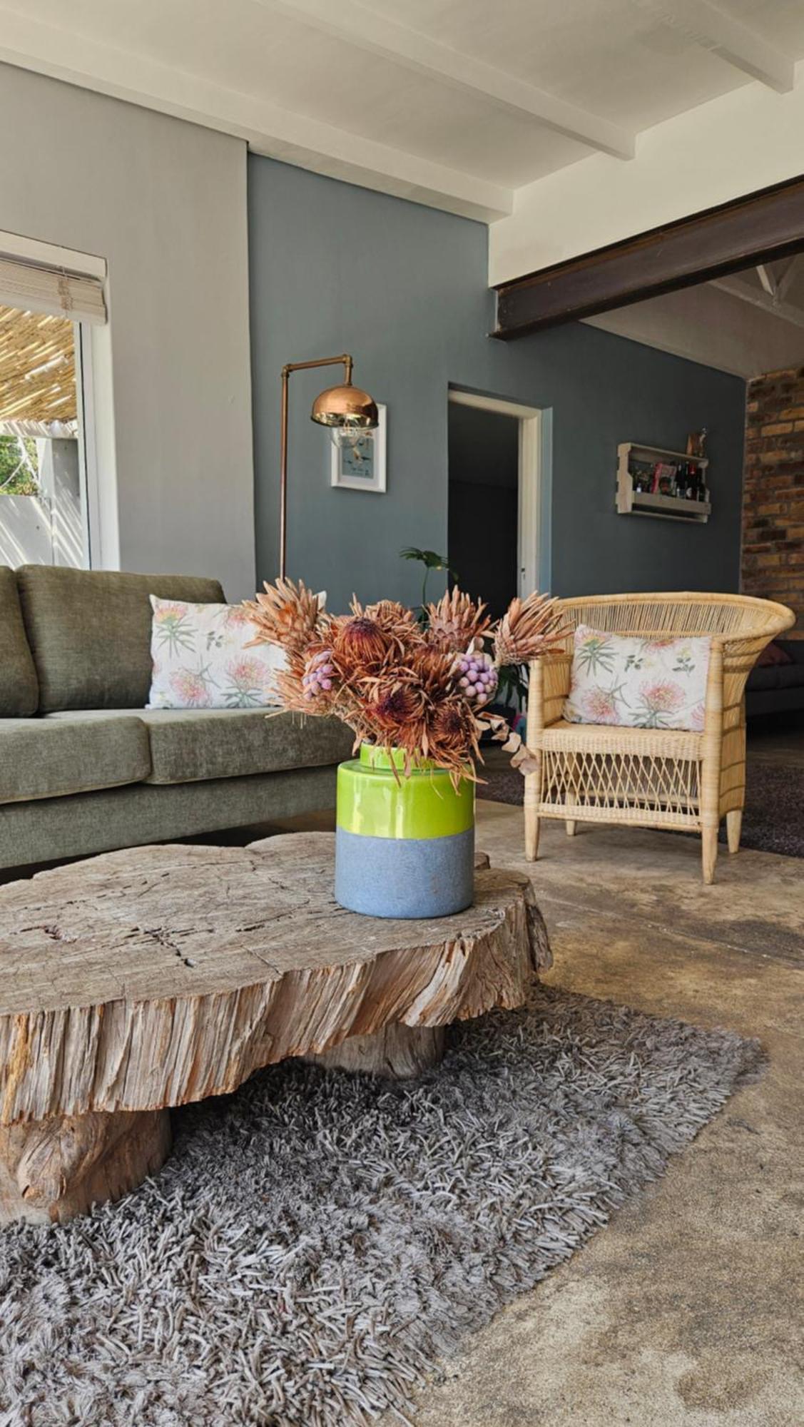 Ferienhaus Spacious Family With Wood Fired Hot Tub Kapstadt