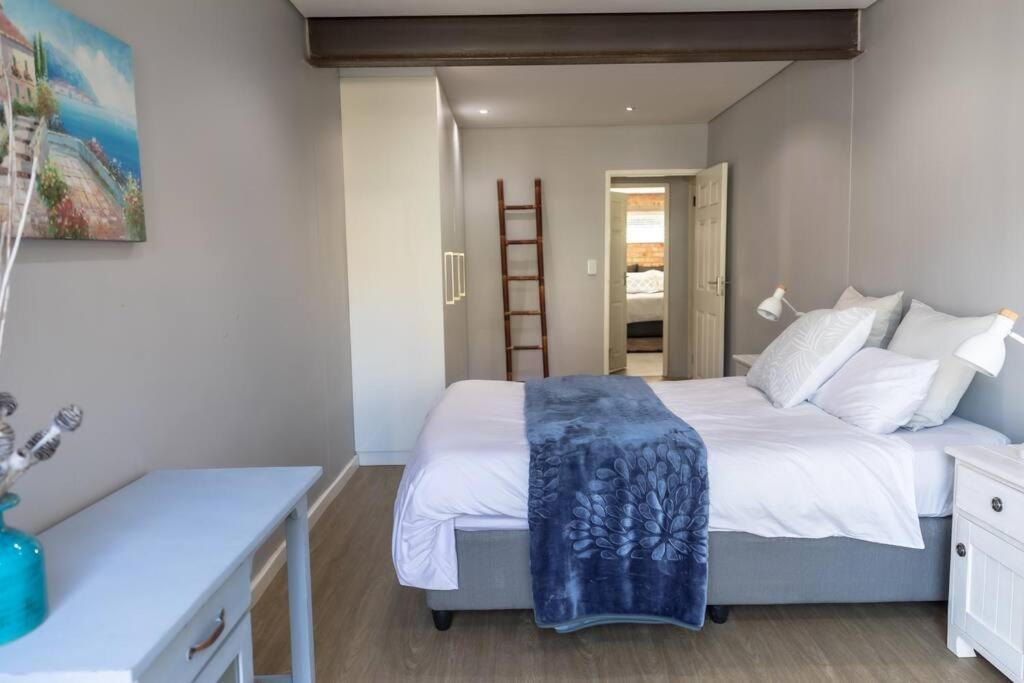 Spacious Family With Wood Fired Hot Tub Kapstadt