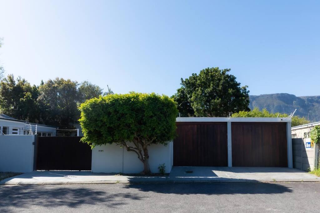 Spacious Family With Wood Fired Hot Tub Kapstadt