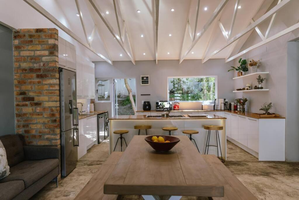 Spacious Family With Wood Fired Hot Tub Ferienhaus Kapstadt